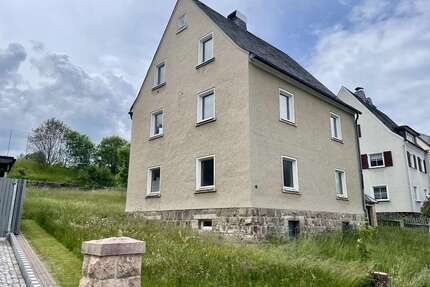 Haus zum Kaufen in Johanngeorgenstadt 75.000,00 € 130 m²