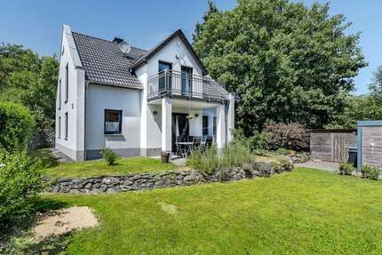 Haus zum Kaufen in Weilrod 599.000,00 € 147 m²