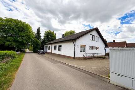 Haus zum Kaufen in Gäufelden Nebringen 575.000,00 € 308.2 m² - Gäufelden / Nebringen