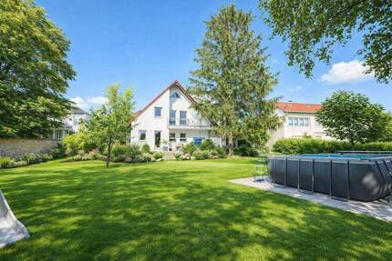 Modernisiertes Haus mit ca. 1.250 m² Traum-Grundstück - Wiesbaden