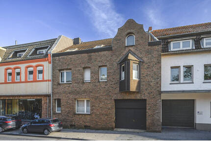 Broichweiden! Zweifamilienhaus mit moderner Haustechnik und großen Unterstellflächen - Würselen