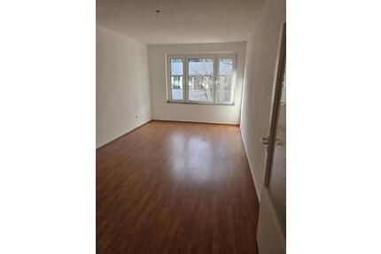 Schöne 1.5 Zi.-Wohnung mit separatem Küchenbereich mit Theke, modernem Duschbad und Balkon - Düsseldorf Stadtbezirk 3