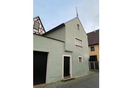 Haus im Altort - 269.000,00&nbsp;EUR Kaufpreis, ca.&nbsp; 160,00&nbsp;m&sup2; in Albertshofen (PLZ: 97320)