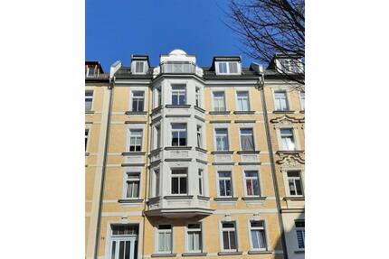 UNTERMHAUS - 2 ZKB mit Balkon + Garten - Gera