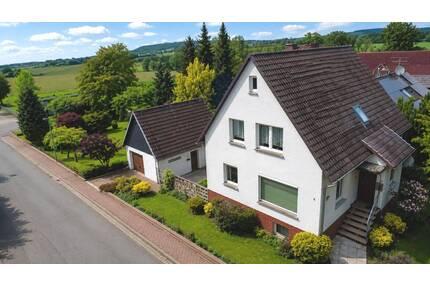 Familienidylle mit Einliegerwohnung und weitläufigem Garten - Hameln Unsen