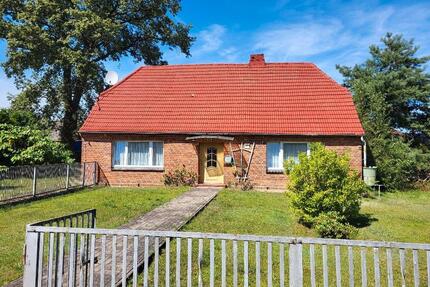Einfamilienhaus + großes Grundstück. Erst anpacken dann einziehen - Ludwigslust