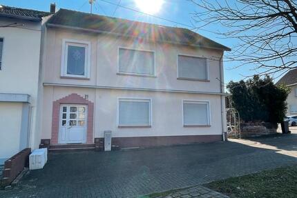 Frisch renovierte 4-Zimmer-Wohnung mit 3 Schlafzimmern – ab 01.06.2026 zu vermieten - Merzig