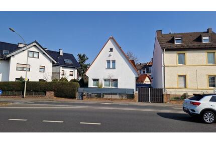 Charmantes Einfamilienhaus mit Gartenidylle und moderner Effizienz - Frankfurt am Main Bergen-Enkheim