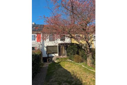 Reihenmittelhaus mit Potential in Hannover Bothfeld