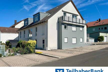 Moderne 2-Zimmer- ETW mit Aufzug, KFZ-Stellplatz und Westbalkon - Höchstadt an der Aisch