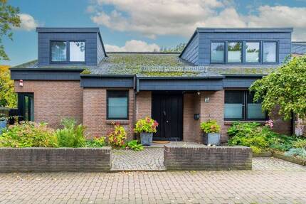 LENAU - Ankommen und wohlfühlen: Architektenhaus mit viel Platz in Godshorn! - Langenhagen / Godshorn
