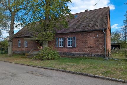 Wohnhaus in Erbbaupacht - 200.000,00&nbsp;EUR Kaufpreis, ca.&nbsp; 147,00&nbsp;m&sup2; in Küstriner Vorland (PLZ: 15328)