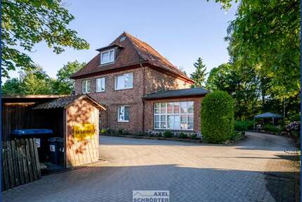 Haus zum Kaufen in Bergen 325.000,00 € 302.58 m²