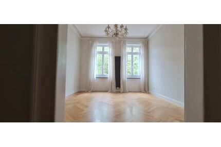Sehr attraktive Luxus 3-Zimmer Wohnung - Baden-Baden