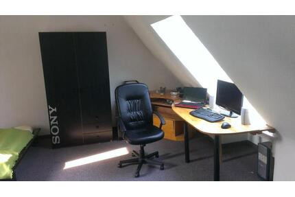 Kleines schönes, komplett möbliertes Apartment mit allem drum - Ratingen Tiefenbroich