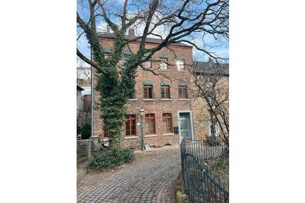 3-Familienhaus mit Garten – komplett renoviert & möbliert (2022) - Stolberg (Rheinland)