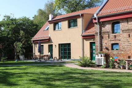 Haus zum Kaufen in Nuthetal 790.000,00 € 149 m²
