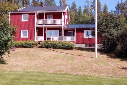 Haus Immobilie Schweden modernisiert im Norden mit Boot - Spremberg