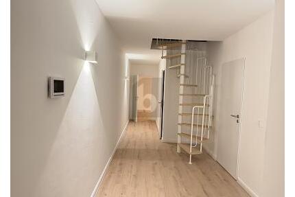 FRISCH SANIERT MIT SEHR VIEL PLATZ - Bremen