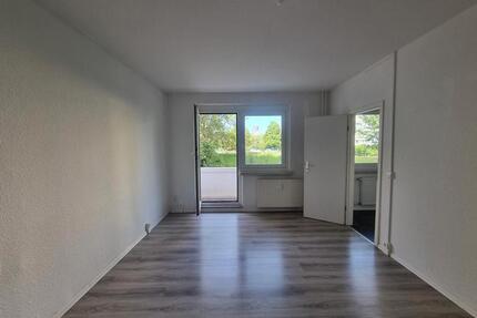 Ankommen und Wohlfühlen ! Ihre kleine Wohlfühloase mit Balkon - Magdeburg Alt Olvenstedt