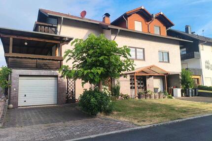 1-2 Familienhaus zu verkaufen - 295.000,00&nbsp;EUR Kaufpreis, ca.&nbsp; 285,00&nbsp;m&sup2; in Knüllwald (PLZ: 34593)