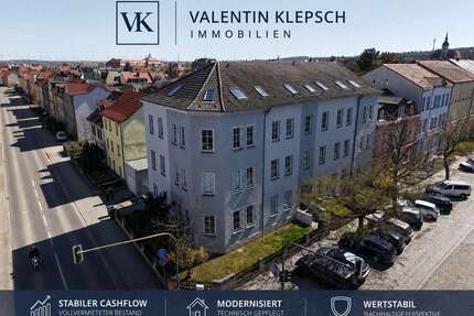 Haus zum Kaufen in Naumburg 1.150.000,00 € 895.85 m²