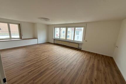 Wohnung zu vermieten, 8 Zimmer - 1.930,00&nbsp;EUR Kaltmiete, ca.&nbsp; 165,00&nbsp;m&sup2; in Nürtingen (PLZ: 72622)