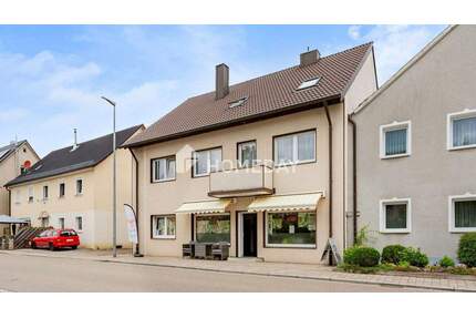 Saniertes Mehrfamilienhaus mit 2 WE, einer Gewerbeeinheit und Garage in Bechhofen