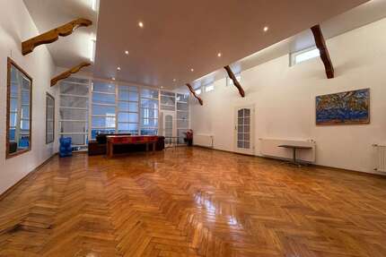 Haus zum Mieten in Himmelpfort 3.800,00 € 555 m²