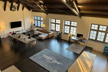 Wohnung zum Mieten in Augsburg 1.962,50 € 157 m²