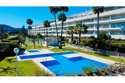 Helle Wohnung 2 SZ mit Garage und Pool in Dénia - Weissach