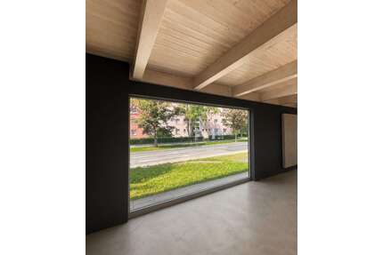 Büro in Singen 680,00 € 35 m² - 680,00&nbsp;EUR Kaltmiete, ca.&nbsp; 35,00&nbsp;m&sup2; in Singen (PLZ: 78224)