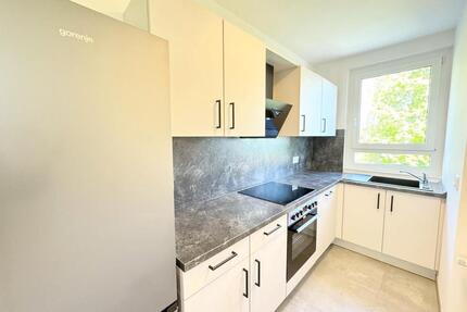 Helle 2-Zimmer-Wohnung | komplett saniert | EBK inklusive - Chemnitz Rabenstein