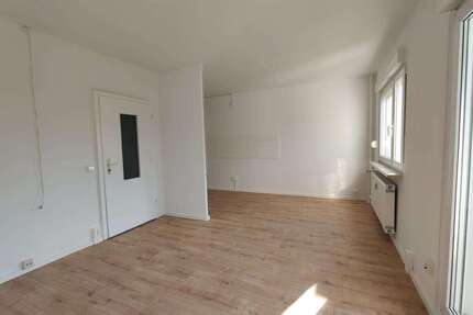 Wohnung zum Mieten in Halle 420,00 € 50 m²