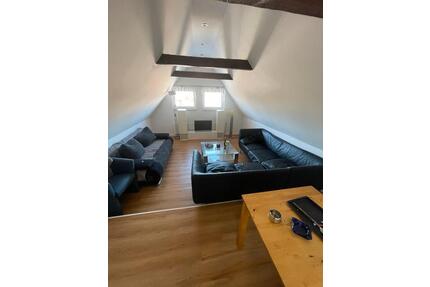 Wohnung DG, Singel oder Paar, erlaubt kleine Hund oder Katze, - Bad Münder am Deister