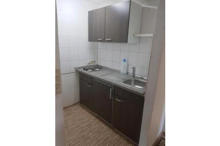 DG- Apartmet zu vermieten - 450,00&nbsp;EUR Kaltmiete, ca.&nbsp; 27,00&nbsp;m&sup2; in Siegen (PLZ: 57076) Weidenau