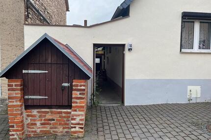 Haus zu verkaufen - 30.000,00&nbsp;EUR Kaufpreis, ca.&nbsp; 100,00&nbsp;m&sup2; in Gröningen (PLZ: 39397)