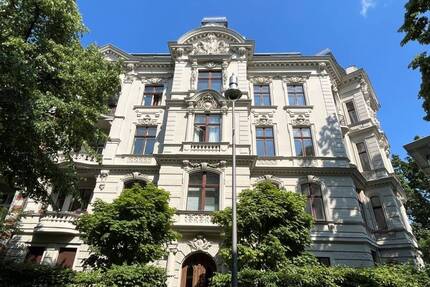 Stuckaltbauwohnung mit West-Loggia in Friedenau - Berlin Schöneberg