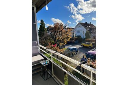 2 Zimmer, Einbauküche, hochwertiges Bad, Südbalkon - Neuried