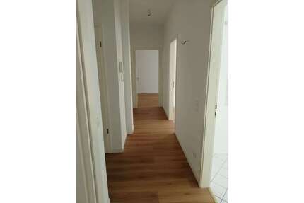 Wohnung zum Mieten in Dresden 720,81 € 81.91 m²