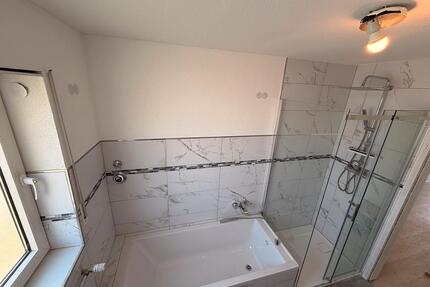 3 ZKB Mietwohnung EG alles NEU renoviert top ausgestattet - Eisenberg (Pfalz)