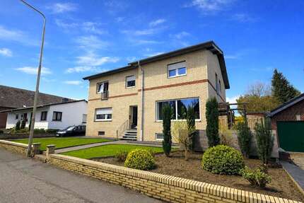 Haus zum Kaufen in Heinsberg Braunsrath 349.000,00 € 250 m² - Heinsberg / Braunsrath