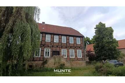 Haus zum Kaufen in Bahrdorf-Saalsdorf 100.000,00 € 154 m²