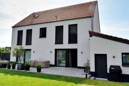 Haus zum Kaufen in Leverkusen 987.500,00 € 202 m²