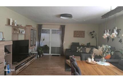 3 Zimmer Erdgeschosswohnung mit Balkon direkt in Volkach