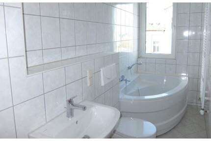 2 Kaltmieten geschenkt* - Geräumige 3-RW mit Balkon und Eckbadewanne sucht Sie - Chemnitz Sonnenberg