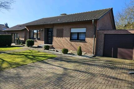 Reichswalde, schönes freistehendes Bungalow, gr. Anbau, Pool uvm. - Kleve