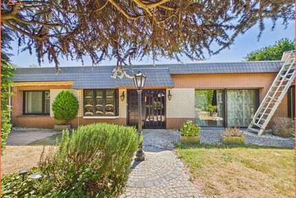 Haus zum Kaufen in Übach-Palenberg 229.000,00 € 130 m²