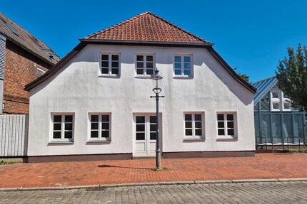 Haus Privat oder gewerblich nähe Rathaus - Neumünster