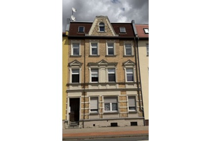 Haus zum Kaufen in Bernburg 156.300,00 € 263 m²